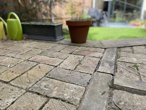 650 reclaimed bricks - ~650,