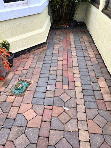 Tumbled cobble style - tumbled, cobble-style